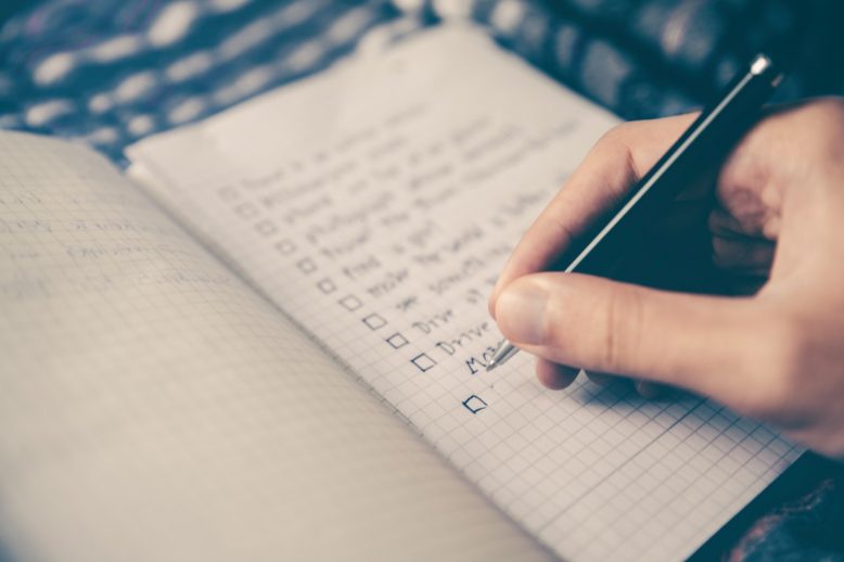 glenn-carstens-peters-RLw-UC03Gwc-unsplash (Medium) to do list